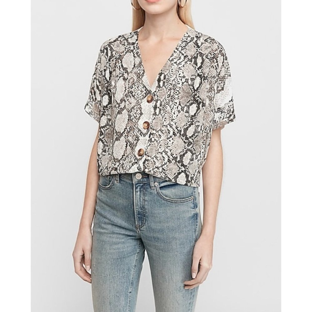NWT Express Dolman Button Front Top